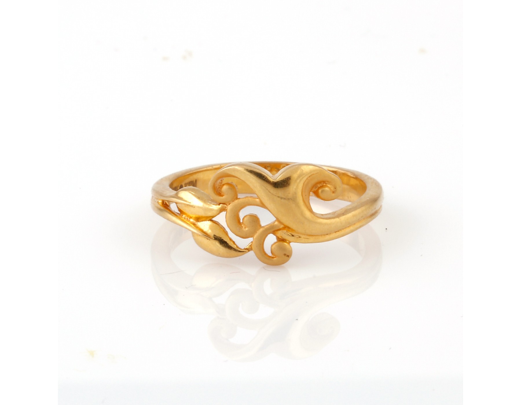 Gold Rings for Girls: Traditional Rings, Pearl & Bridal Rings Online at  Best Price | Anuradha Art Jewellery