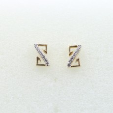 18K Gold Alphabet Design Diamond Stud