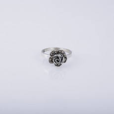 92.5 Flower Shaped Streling Silver Womens Ring